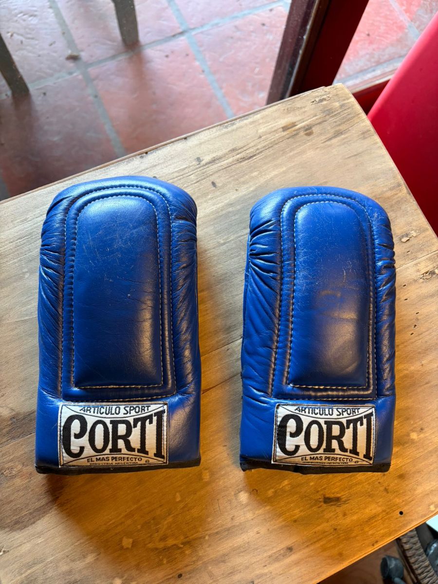 Guantes de Boxeo CORTI Profesionales Talle 2 – Vintage – Industria Argentina