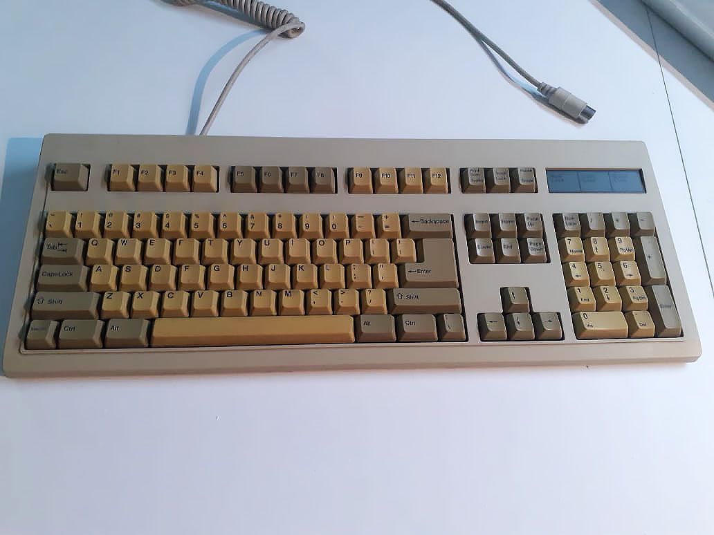 TECLADO DIN - impecabe - generico