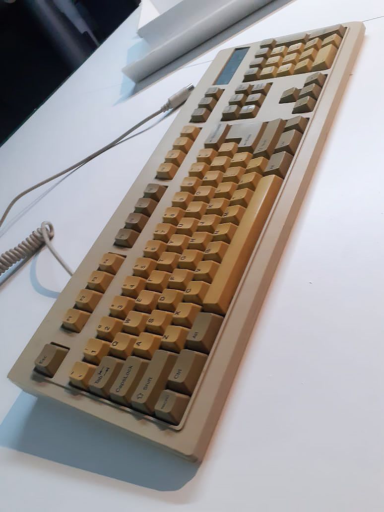 TECLADO DIN - impecabe - generico