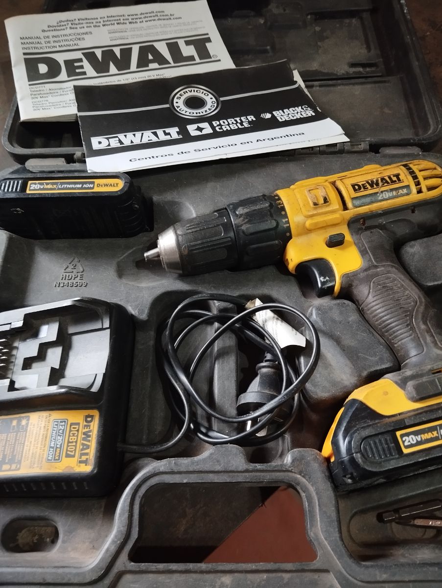 Taladro De Walt 2 Baterías y cargador