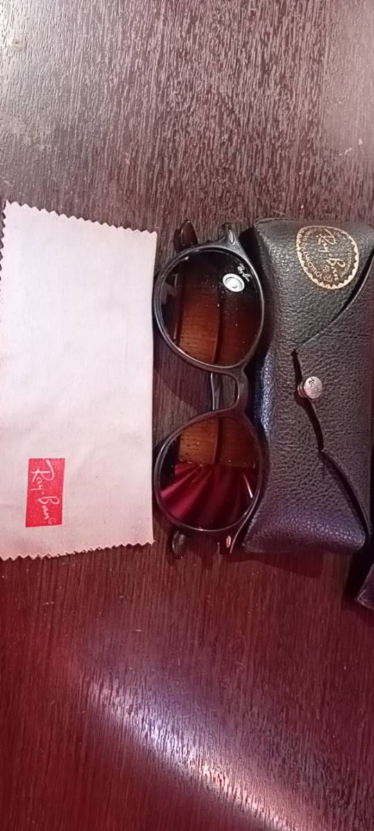 Gafas rayban usadas para repuesto originales.
