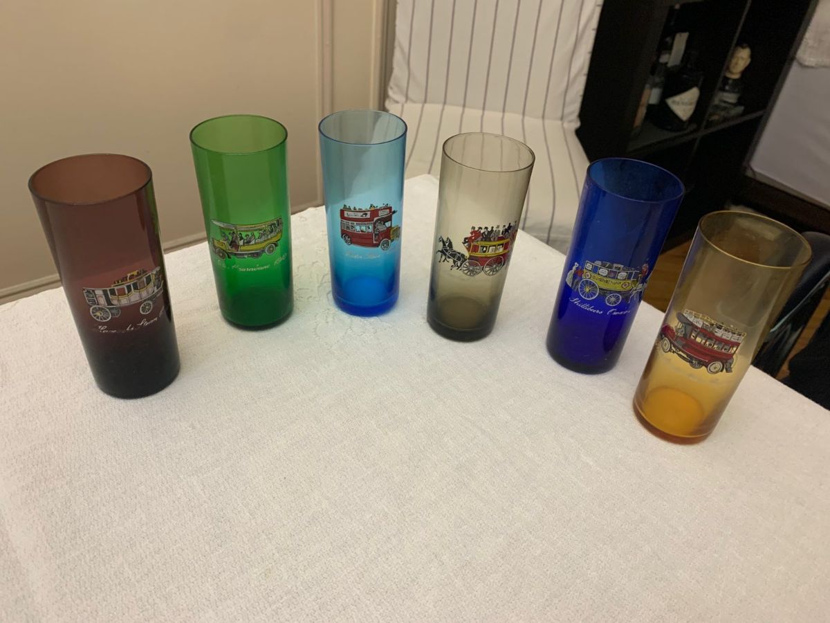 JUEGO DE 6 VASOS DE VIDRIO DE COLORES