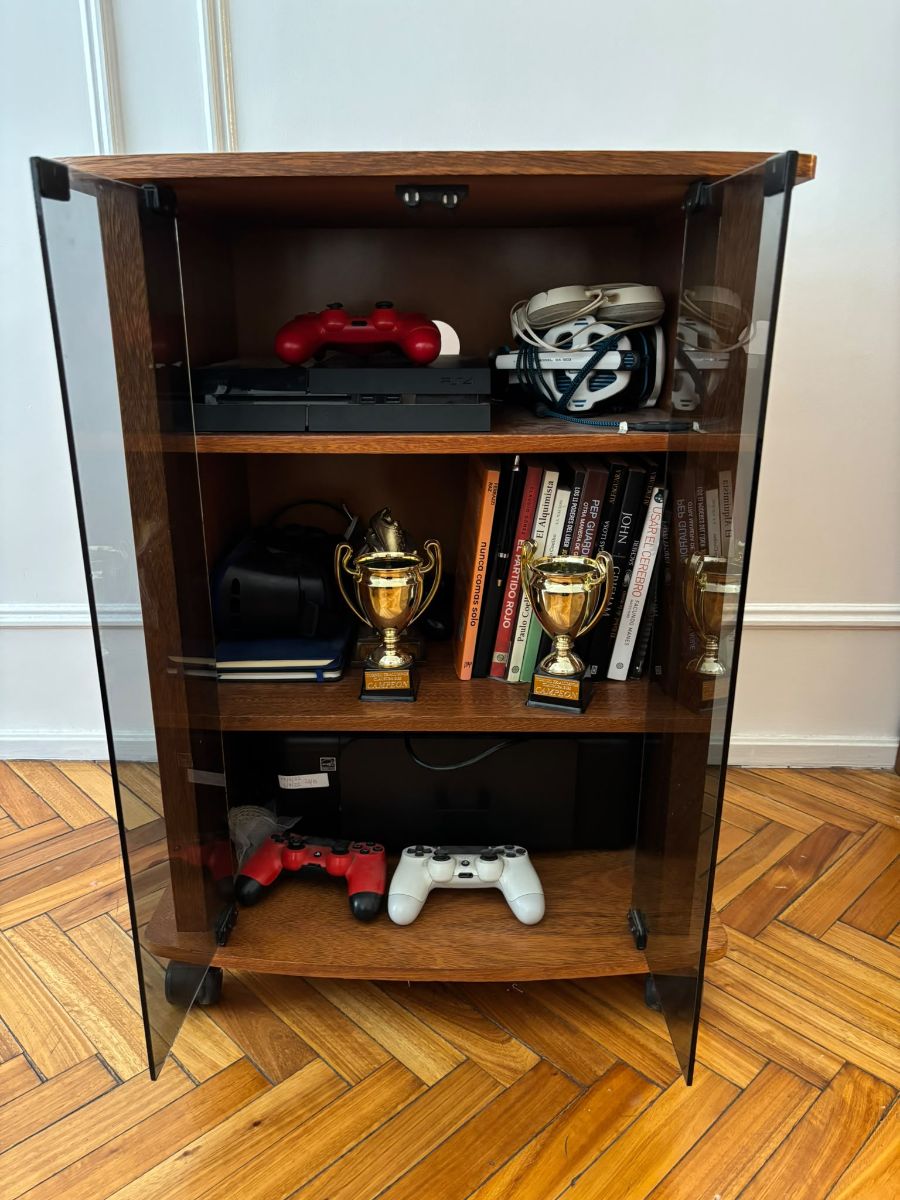 MUEBLE PARA TV CON RUEDITAS