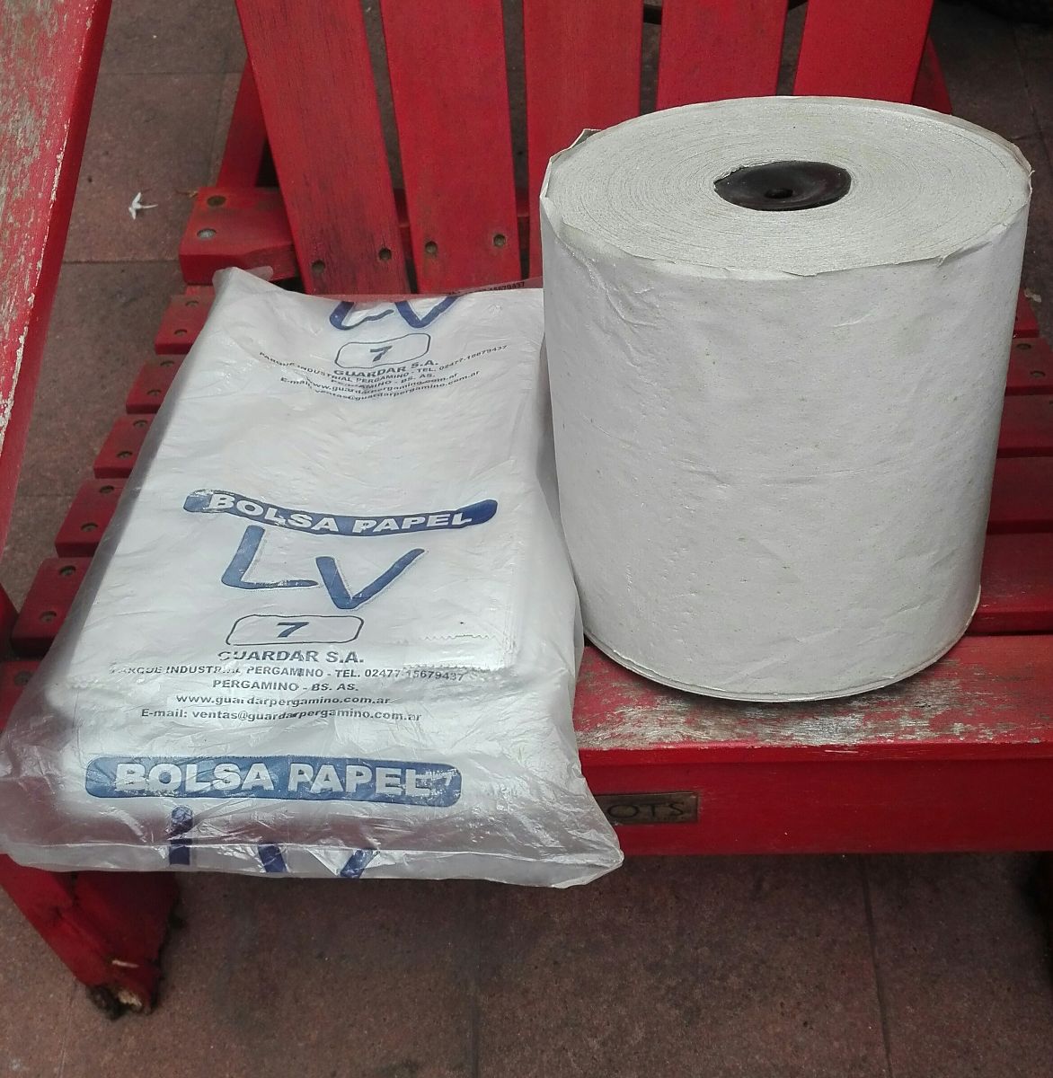 Bobina y sobres de papel sulfito