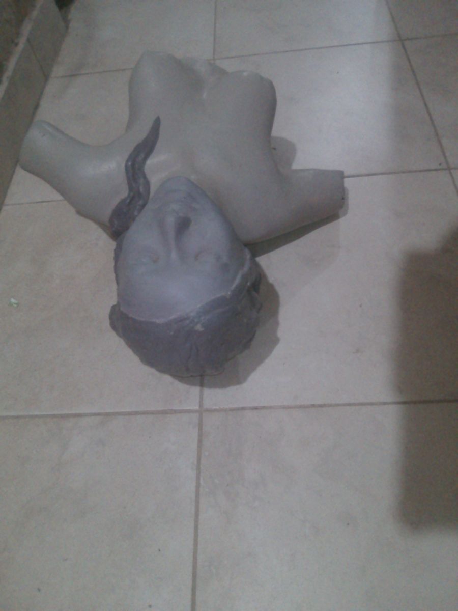 Escultura de cemento Busto