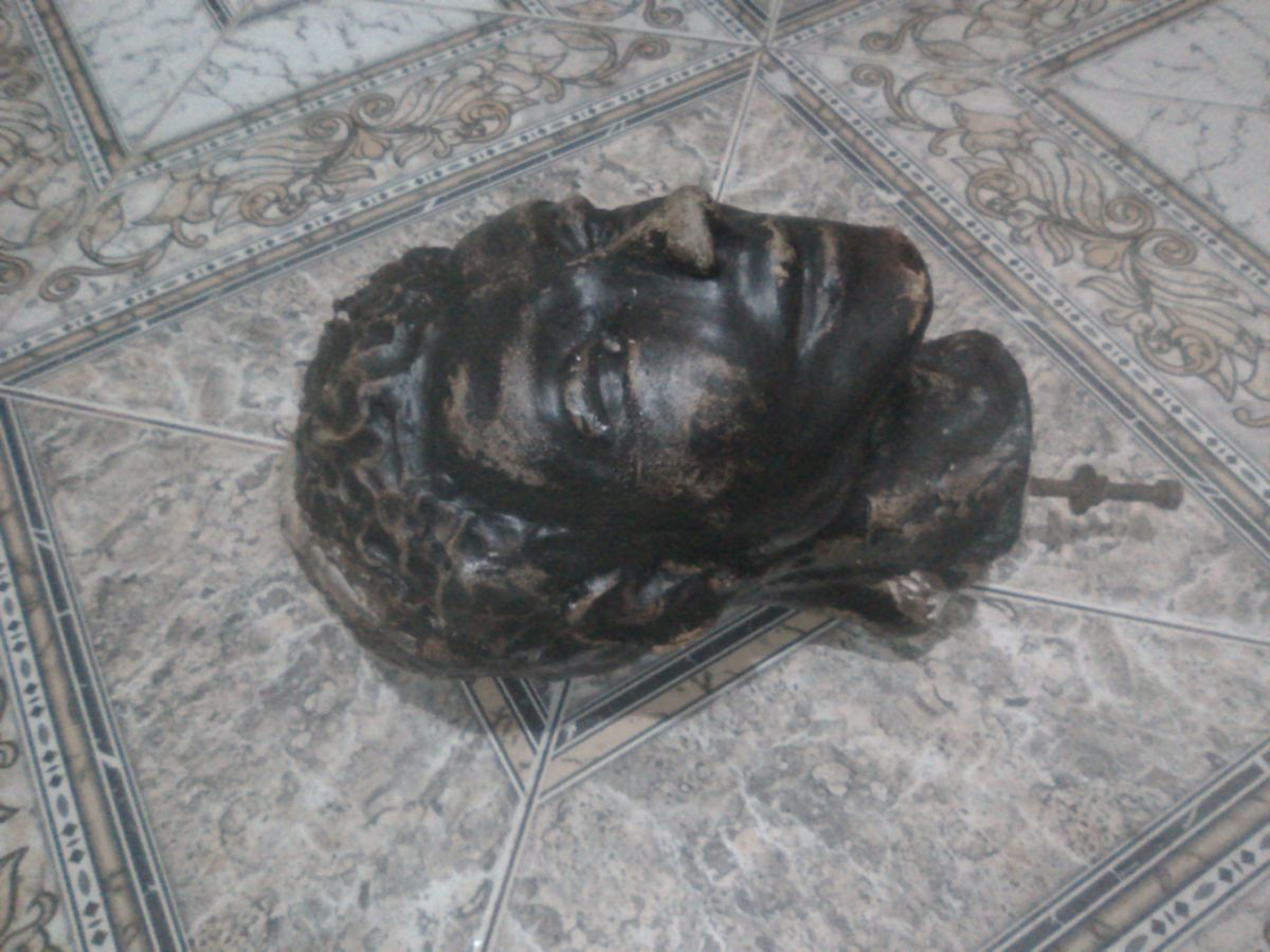 Escultura de cemento Cabeza