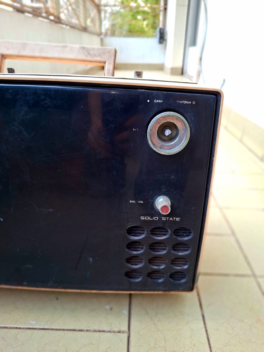 Televisor Hitachi 14 Pulgadas Antiguo Portátil
