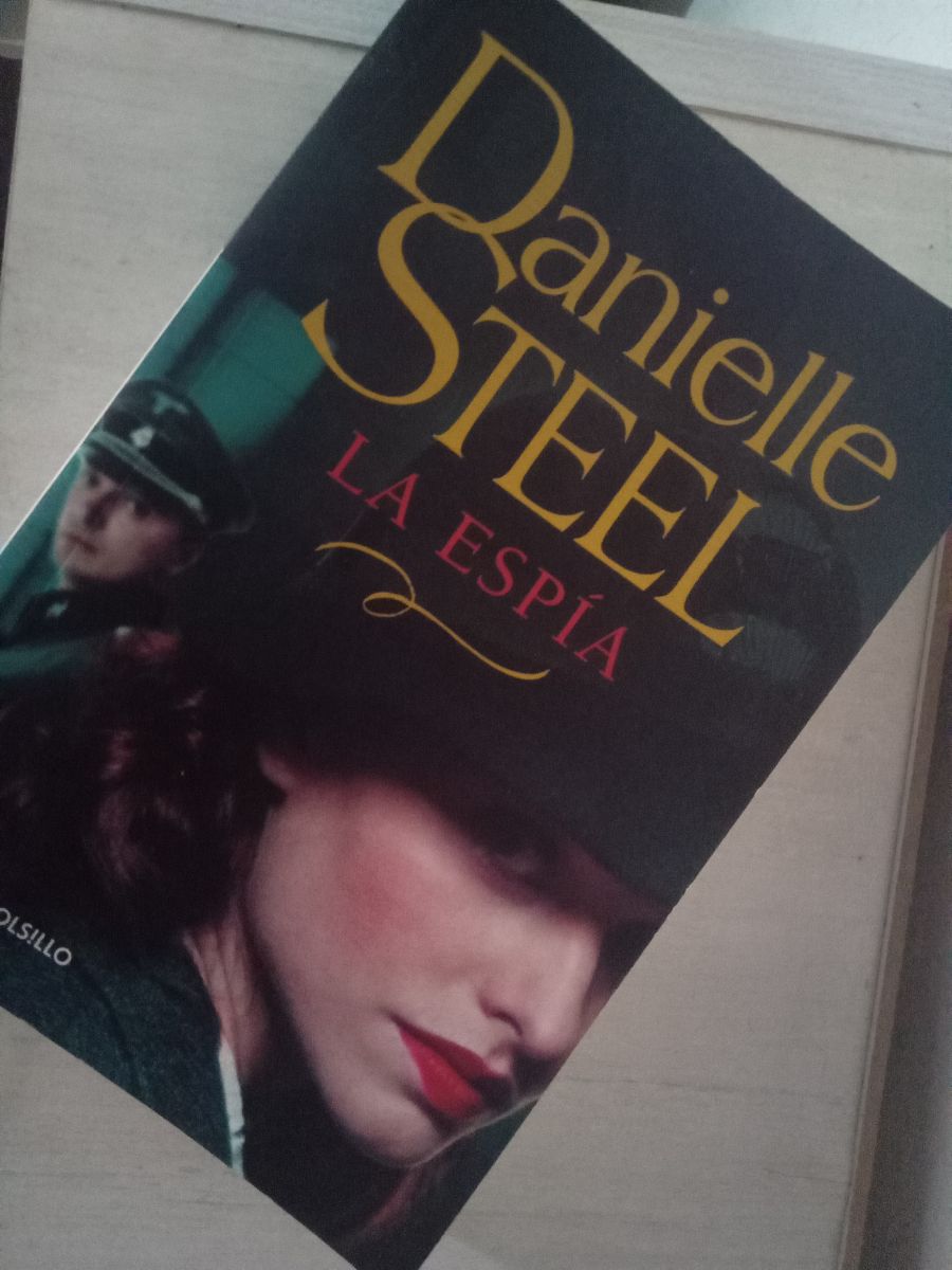 Libro: La espía-Danielle Steel