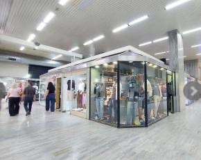 LOCAL EN VENTA EN GALERÍA DEL PASEO – DOBLE VIDRIERA – UBICACIÓN PREMIUM  Córdoba 945/955