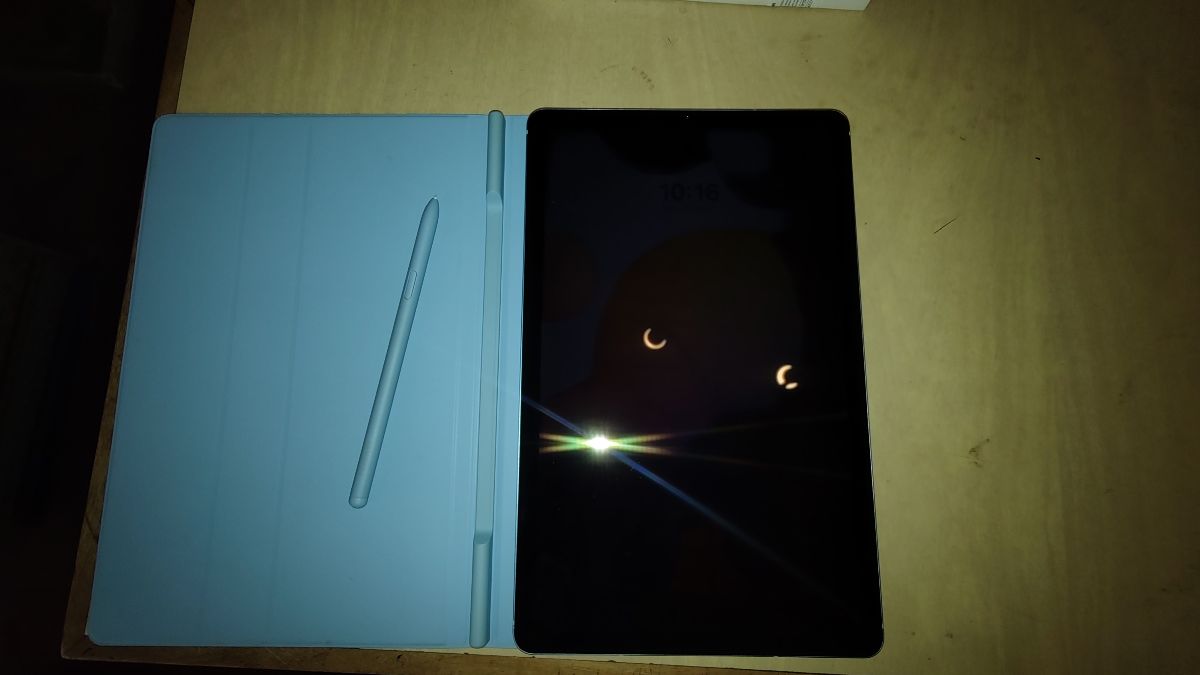 Tablet Samsung Galaxy Tab S6 Lite (incluye S pen + Funda originales)