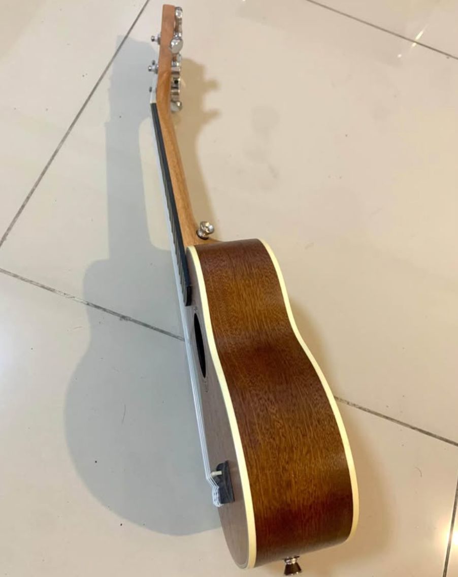 Ukelele soprano Racker con Funda