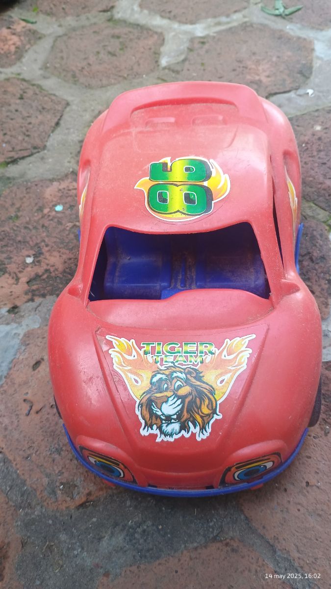 Camión y auto