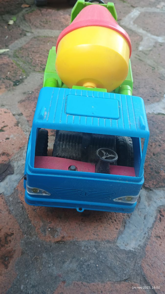 Camión y auto