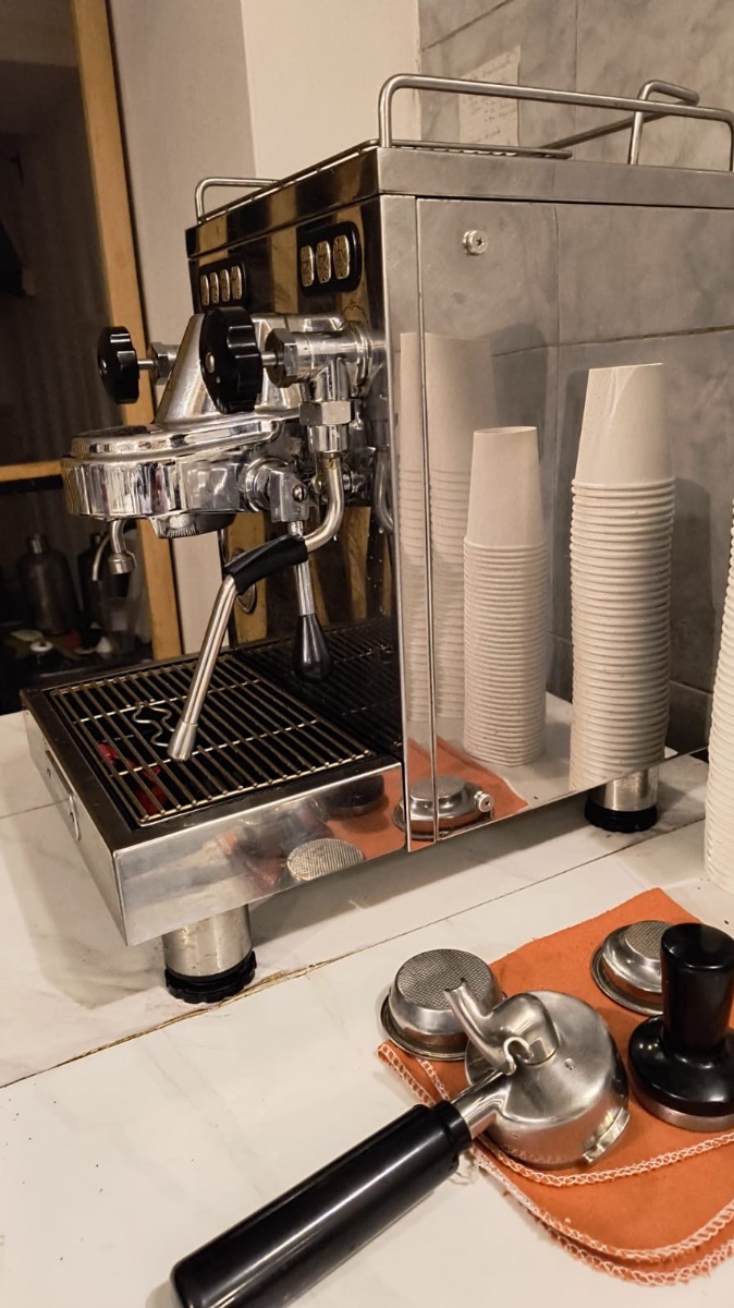 Cafetera profesional Saeco SE50 con molinillo