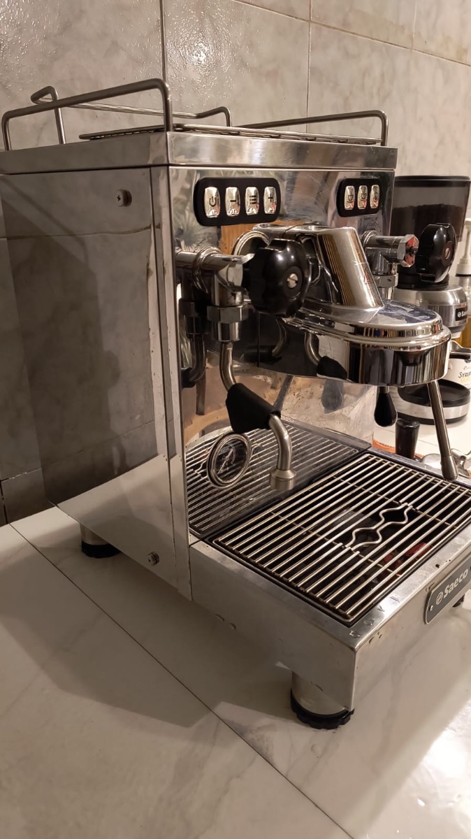 Cafetera profesional Saeco SE50 con molinillo