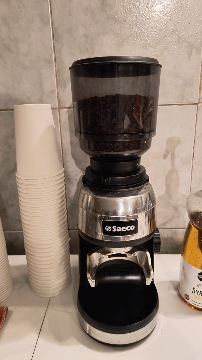 Cafetera profesional Saeco SE50 con molinillo